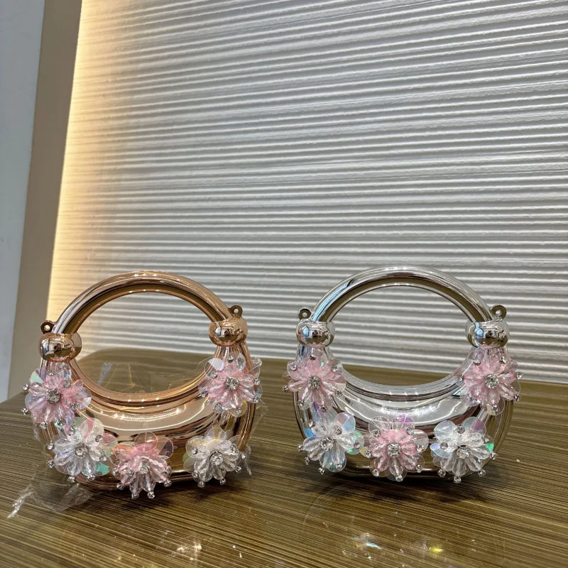 Mini colorful floral exquisite shiny acrylic moon bag, versatile niche handbag and crossbody bag
Mini colorful floral exquisite shiny acrylic moon bag, versatile niche handbag and crossbody bag