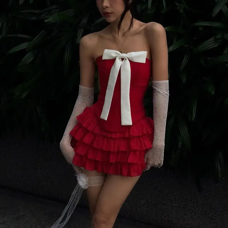 Sweet Hot Girl Sexy Suit Women's Summer Bow Strapless Vest Slim Fit Pleated A-line Skirt Two-piece Set Fashion Female Clothes
Sweet Hot Girl Sexy Suit Women's Summer Bow Strapless Vest Slim Fit Pleated A-line Skirt Two-piece Set Fashion Female Clothes