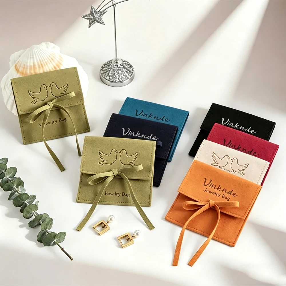 100Pcs Microfiber Jewelry Bag Pouch Personalized Logo Embossed Packaging Chic Small Earring Necklace Brooch Ring Jewellery Bags
100Pcs Microfiber Jewelry Bag Pouch Personalized Logo Embossed Packaging Chic Small Earring Necklace Brooch Ring Jewellery Bags