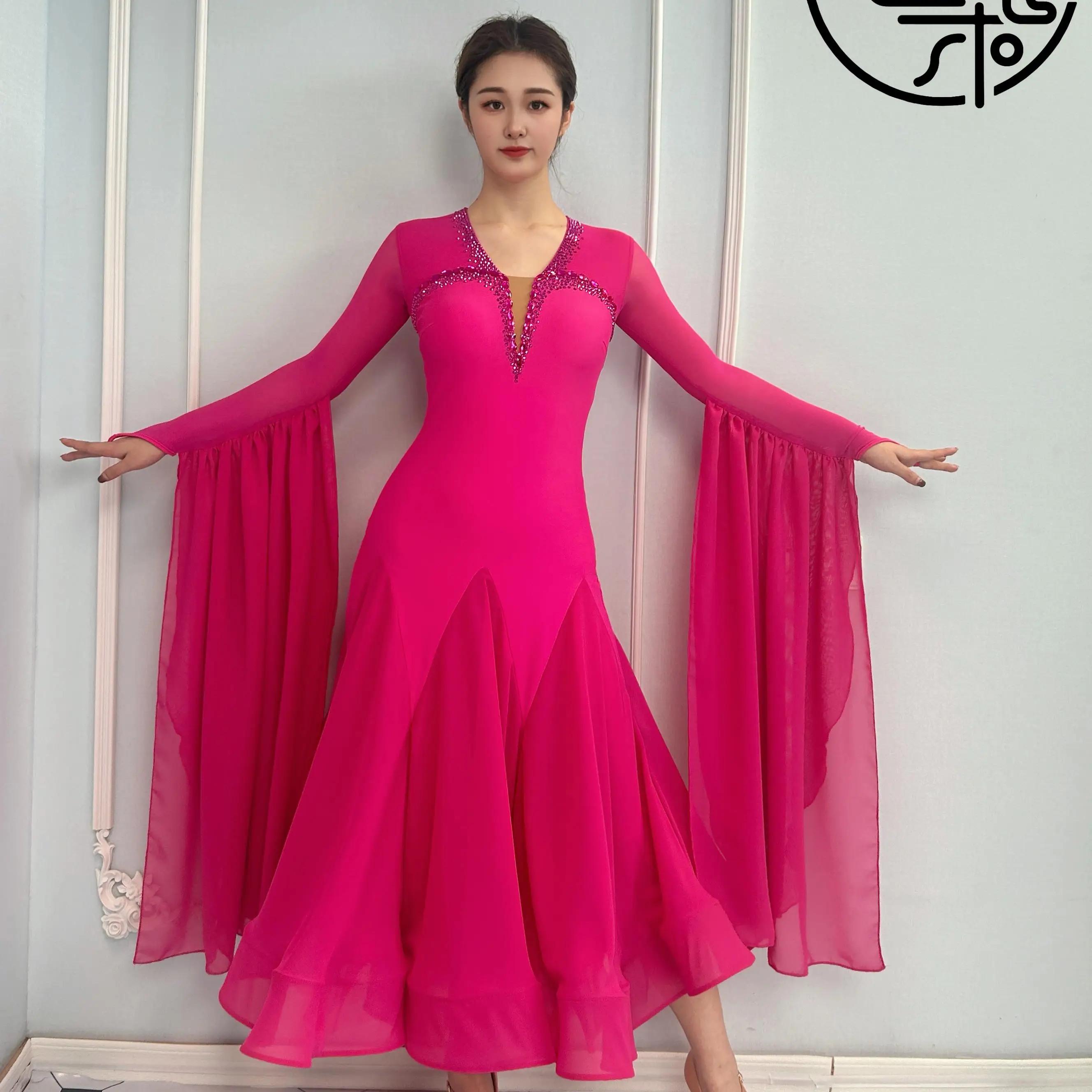 Rose Red Ballroom Dance Dress Long Sleeves Rhinestone Competition Dress Women Waltz Dance Costume Performance Dancewear BL18111
Rose Red Ballroom Dance Dress Long Sleeves Rhinestone Competition Dress Women Waltz Dance Costume Performance Dancewear BL18111