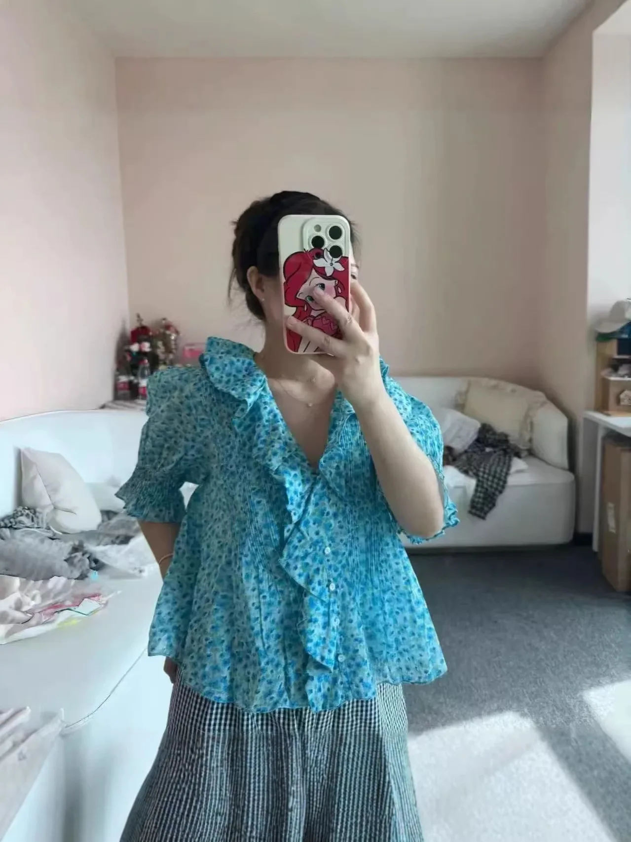 Withered French Countryside Style Top With Floral Ruffle Edges, Bubble Sleeves, Accordion Pleats, Loose Fitting Shirt Top
Withered French Countryside Style Top With Floral Ruffle Edges, Bubble Sleeves, Accordion Pleats, Loose Fitting Shirt Top