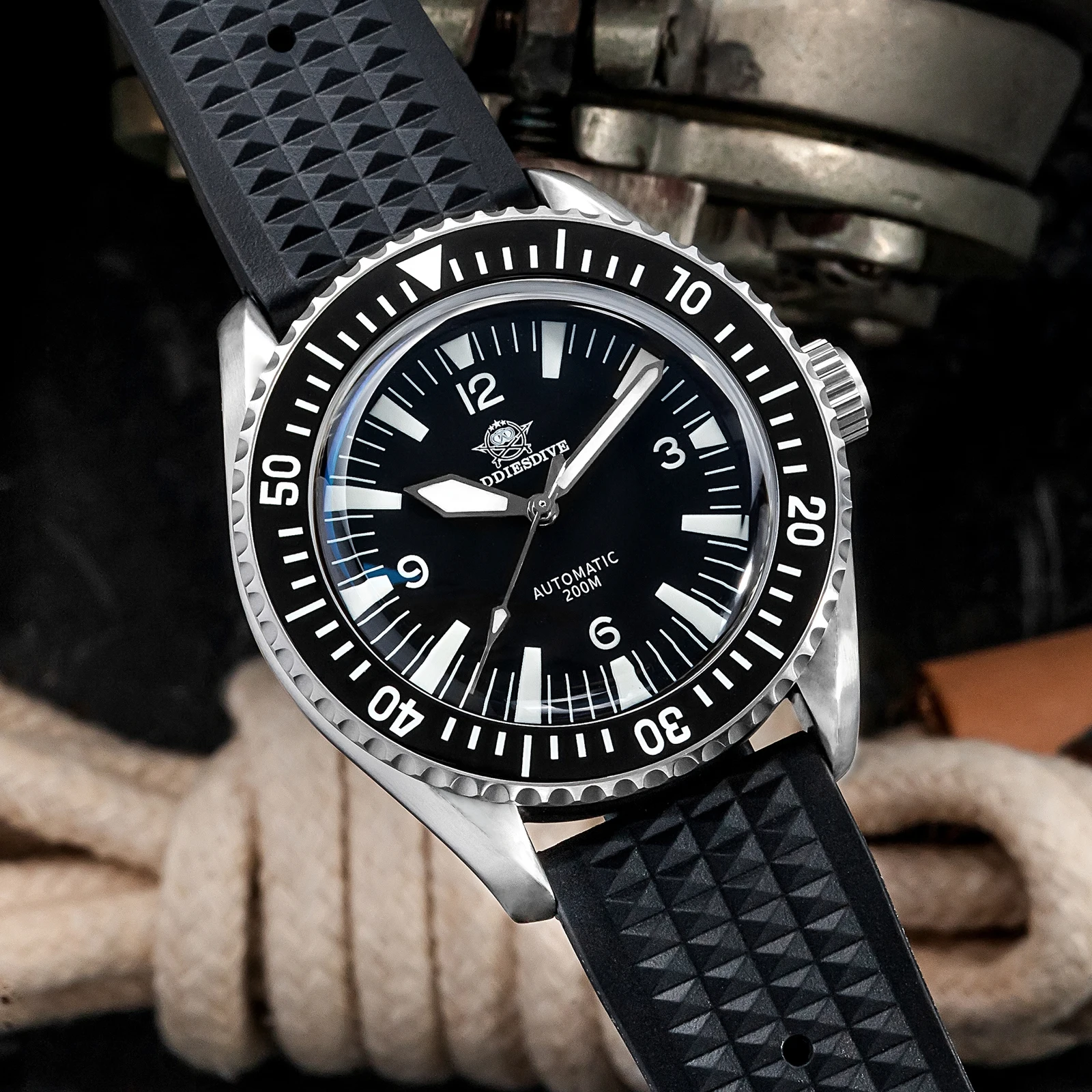 ADDIESDIVE Simple Sapphire Crystal Dive Watch AD2056 Waffles Reloj Hombre Black Dail Super Luminous Automatic Mechanical Watches
ADDIESDIVE Simple Sapphire Crystal Dive Watch AD2056 Waffles Reloj Hombre Black Dail Super Luminous Automatic Mechanical Watches