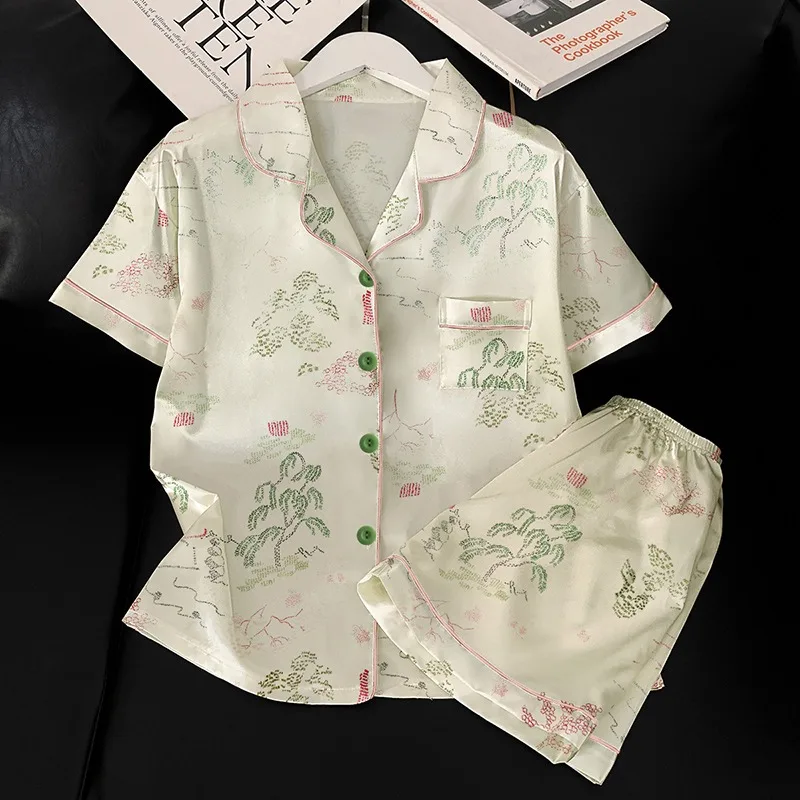 Ice silk thin section of the landscape jungle ladies pajamas summer new silk short-sleeved shorts girls homewear two-piece set
Ice silk thin section of the landscape jungle ladies pajamas summer new silk short-sleeved shorts girls homewear two-piece set