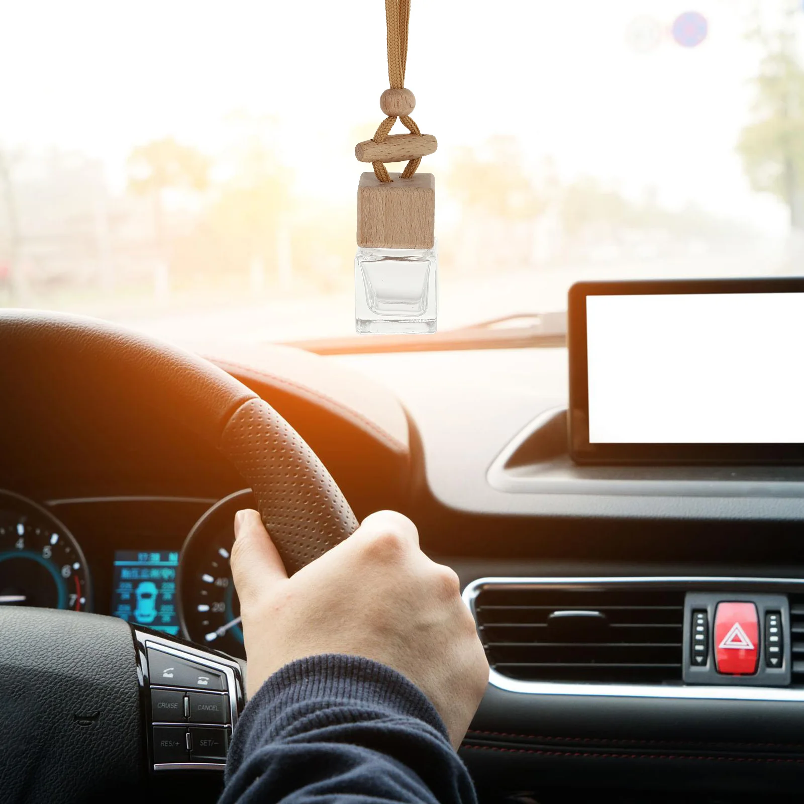 5pcs Aromatherapy Hanger Car Perfume Bottle Square Glass Beech Wood Cap Rechargeable Air Freshener for Car Office Bathroom
5pcs Aromatherapy Hanger Car Perfume Bottle Square Glass Beech Wood Cap Rechargeable Air Freshener for Car Office Bathroom