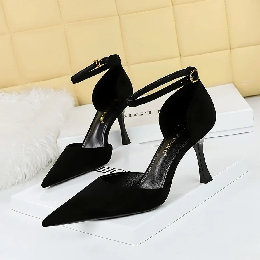 Women Back Bowknot Buckle Fashion Sandals Sequined Cloth Hollow Ladies Dress Shoes Party Summer High Heels Sexy Pumps Woman
Women Back Bowknot Buckle Fashion Sandals Sequined Cloth Hollow Ladies Dress Shoes Party Summer High Heels Sexy Pumps Woman