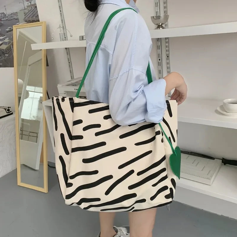 Women Canvas Shoulder Bag Zebra Stripes Print Ladies Casual Handbag Tote Bag Large Capacity Cotton Reusable Shopping Beach Bag
Women Canvas Shoulder Bag Zebra Stripes Print Ladies Casual Handbag Tote Bag Large Capacity Cotton Reusable Shopping Beach Bag