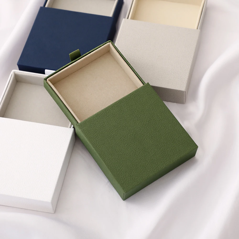 9.5x9.5x2.5cm Jewelry Drawer Box with Flannel Lining Wedding Favor Earring Brooch Necklace Earring Perfume 5/12/24Pcs Gift Boxes
9.5x9.5x2.5cm Jewelry Drawer Box with Flannel Lining Wedding Favor Earring Brooch Necklace Earring Perfume 5/12/24Pcs Gift Boxes
