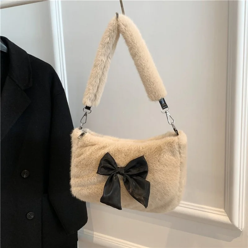 High-End Women Shoulder Bag With Fine Craftsmanship And Paris Classic Details Suitable For Lightweight Office Use
High-End Women Shoulder Bag With Fine Craftsmanship And Paris Classic Details Suitable For Lightweight Office Use