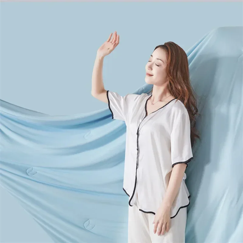 Летнее одеяло Cool Watermelon A-класса из спандекса Cool Tencel, однотонное летнее одеяло для мороженого, прохладное одеяло и одеяло с кондиционером
Летнее одеяло Cool Watermelon A-класса из спандекса Cool Tencel, однотонное летнее одеяло для мороженого, прохладное одеяло и одеяло с кондиционером