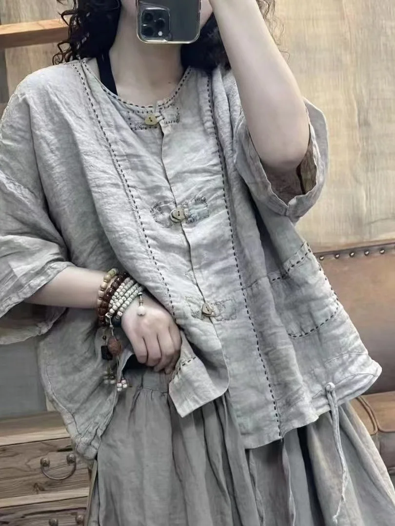 Vintage Cotton Linen Oversized Loose Fit Slimming Shirt Casual Style Women's Premium Quality round Neck Short Sleeve Top
Vintage Cotton Linen Oversized Loose Fit Slimming Shirt Casual Style Women's Premium Quality round Neck Short Sleeve Top
