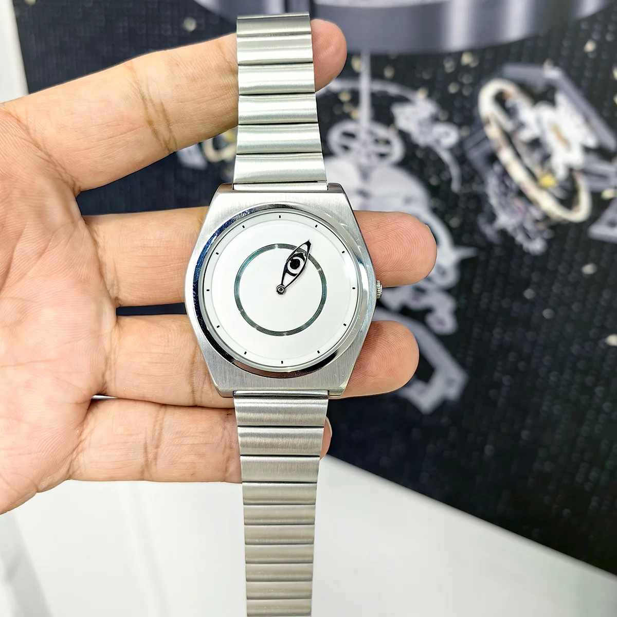 The Eye of God Creative Luxury Watch for Women Waterproof Stainless Steel Quartz Wristwatch High Quality Couple Watches
The Eye of God Creative Luxury Watch for Women Waterproof Stainless Steel Quartz Wristwatch High Quality Couple Watches