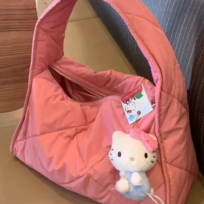 Sanrio сумка мультяшная симпатичная пуховая сумка через плечо Симпатичная сумка для канцелярских принадлежностей вместительная сумка
Sanrio сумка мультяшная симпатичная пуховая сумка через плечо Симпатичная сумка для канцелярских принадлежностей вместительная сумка