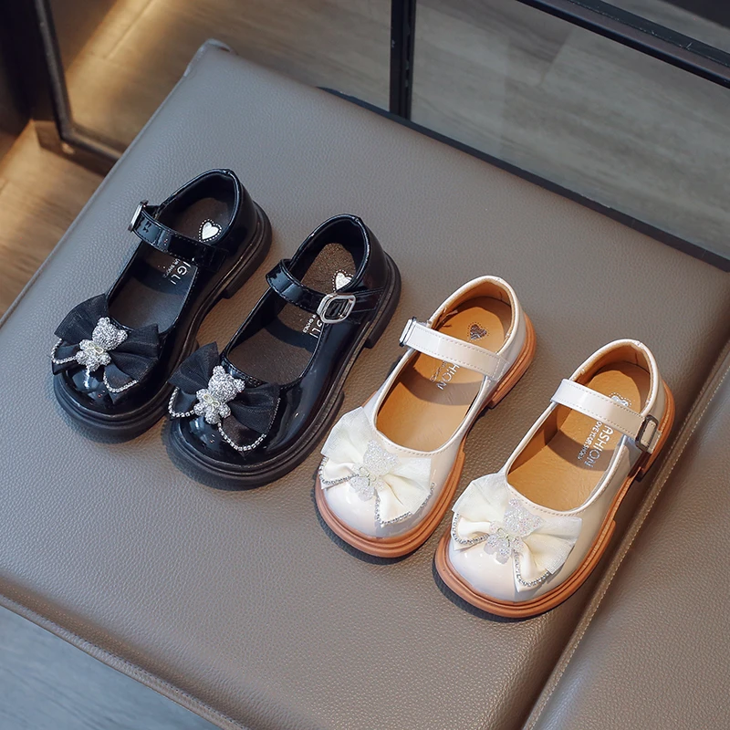 Girls Leather Shoes for Party Wedding Simple Non-slip Children Princess Shoes with Bow-knot Fashion Kids Shallow Loafers
Girls Leather Shoes for Party Wedding Simple Non-slip Children Princess Shoes with Bow-knot Fashion Kids Shallow Loafers
