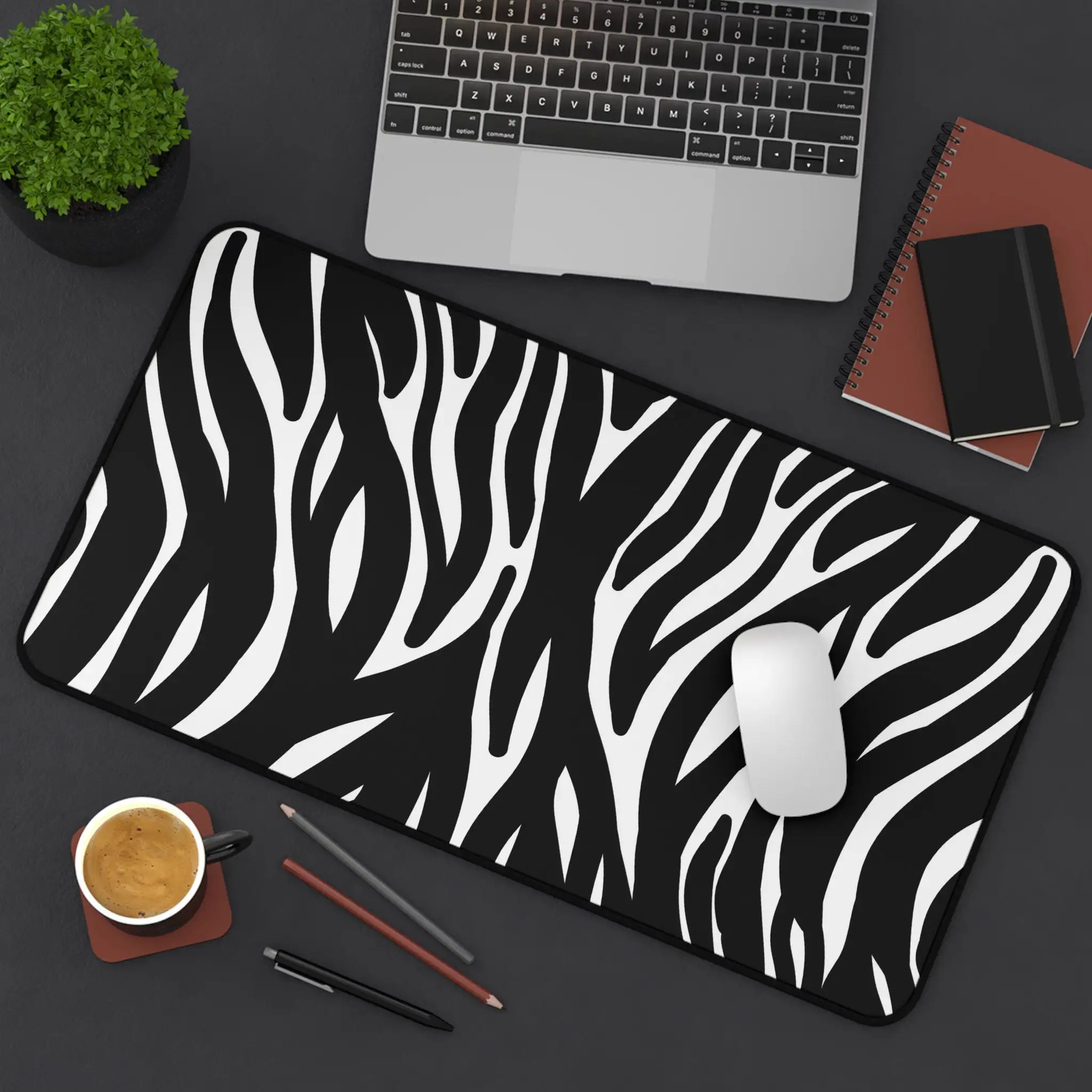 Zebra Pattern Table Mat Table Pad, Black & White Style Gaming Mouse Pad, Non-Slip Waterproof Desk Mat, Perfect Gift for Friends
Zebra Pattern Table Mat Table Pad, Black & White Style Gaming Mouse Pad, Non-Slip Waterproof Desk Mat, Perfect Gift for Friends