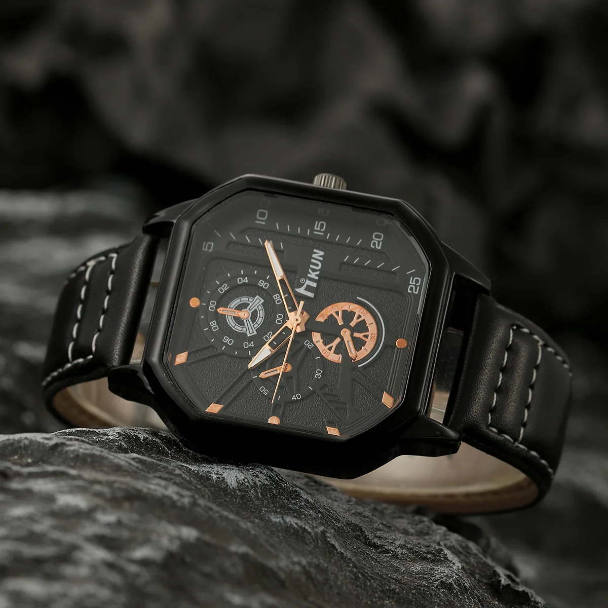 New men's quartz watch casual PU leather strap cool black large dial square sports watch
New men's quartz watch casual PU leather strap cool black large dial square sports watch
