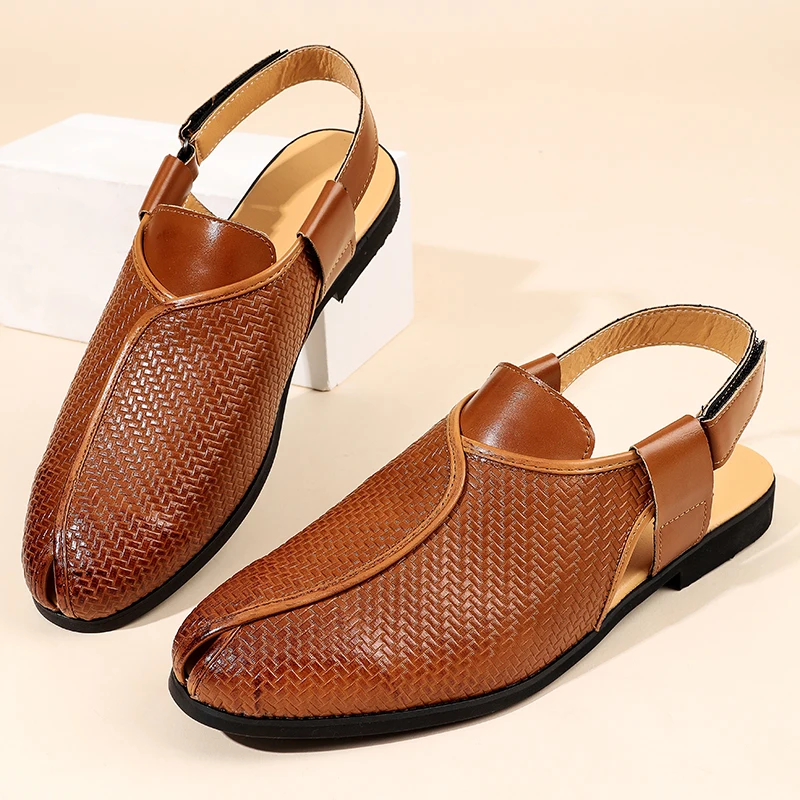 Summer Men Retro Style Sandals Black Brown Color Men Casual Comfortable Breathable Fashionable Buckle Beach Sandals Men
Summer Men Retro Style Sandals Black Brown Color Men Casual Comfortable Breathable Fashionable Buckle Beach Sandals Men