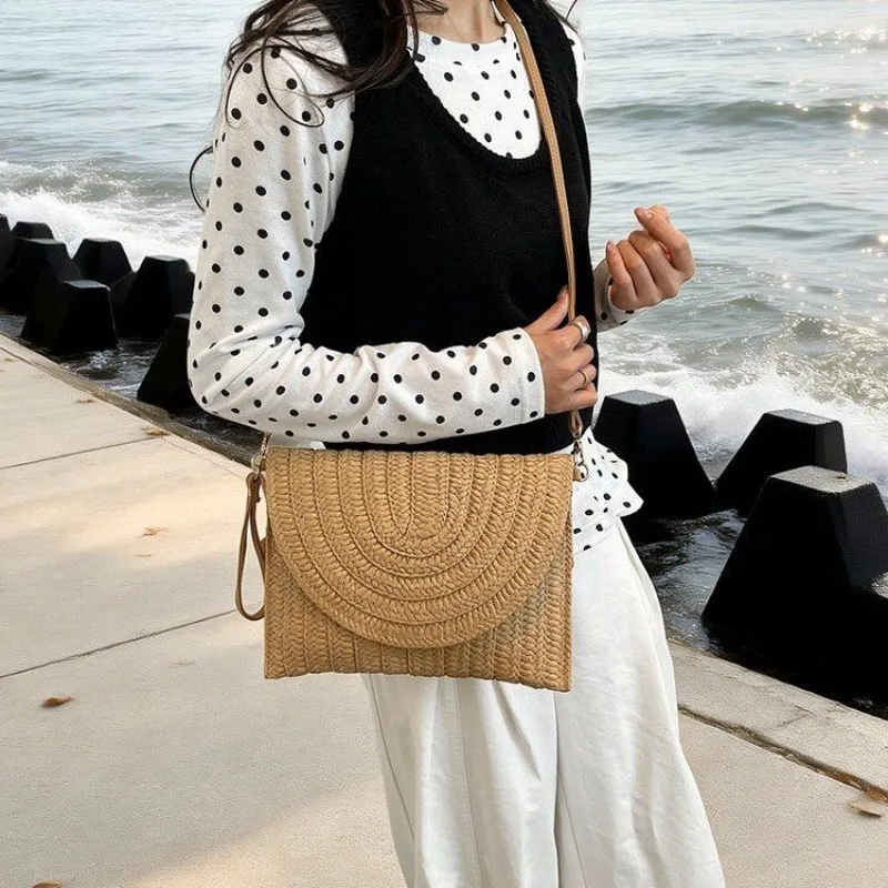 Business Casual Diaper Bag Simple Vintage Luxury Tote For Ladies Solid Color Leather Shoulder Bag Superstar Show
Business Casual Diaper Bag Simple Vintage Luxury Tote For Ladies Solid Color Leather Shoulder Bag Superstar Show