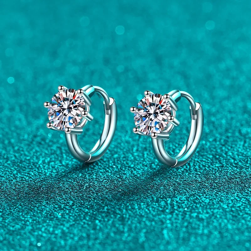 Новое поступление, серьги-кольца из стерлингового серебра 925 пробы, простой дизайн, серьги-кольца с шестью когтями, темпераментные универсальные серьги с муассанитом для женщин
Новое поступление, серьги-кольца из стерлингового серебра 925 пробы, простой дизайн, серьги-кольца с шестью когтями, темпераментные универсальные серьги с муассанитом для женщин