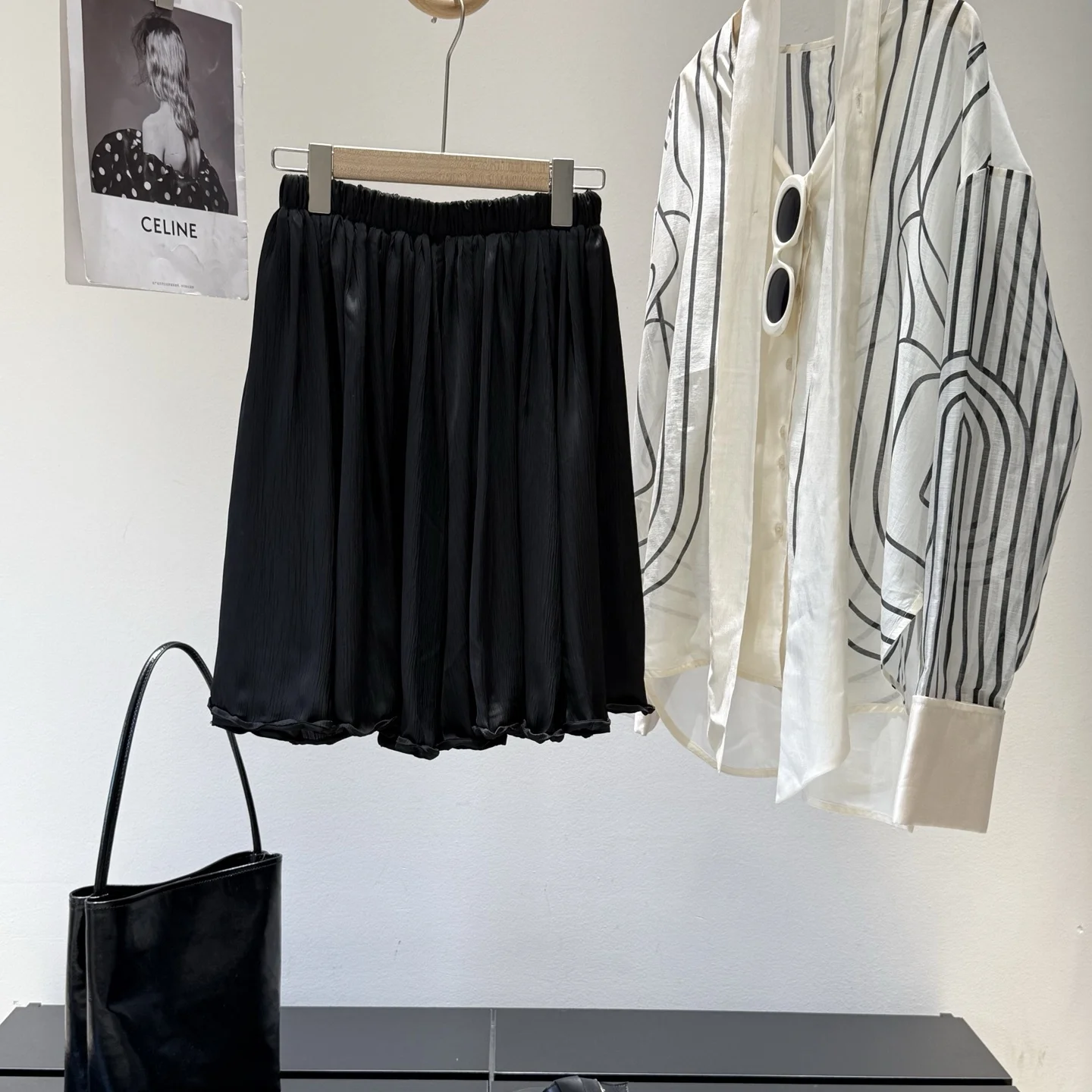 Плиссированная юбка 3D-плиссе с эффектом объемной драпировки, модная, простая, универсальная, в стиле ретро, женская, премиум-класса
Плиссированная юбка 3D-плиссе с эффектом объемной драпировки, модная, простая, универсальная, в стиле ретро, женская, премиум-класса