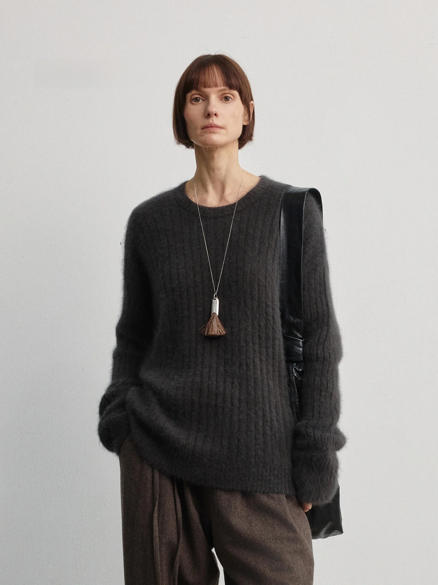 Eco-Friendly Rabbit Fur Knitted Sweater Women's Loose Fit Overhead Sle Autumn Winter Warm Long Sve Faion Casual Wear
Eco-Friendly Rabbit Fur Knitted Sweater Women's Loose Fit Overhead Sle Autumn Winter Warm Long Sve Faion Casual Wear