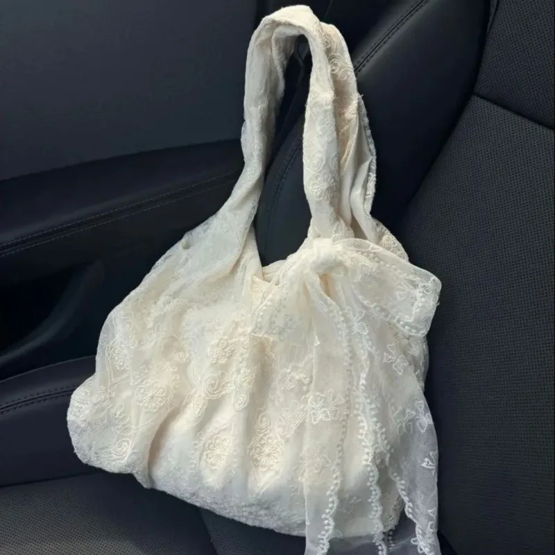 Korean Sweet Lace Bow Tote Bag 2025 Summer New Large Sapacity Single shoulder Bag Elegant Women's Commuting Underarm Bag
Korean Sweet Lace Bow Tote Bag 2025 Summer New Large Sapacity Single shoulder Bag Elegant Women's Commuting Underarm Bag