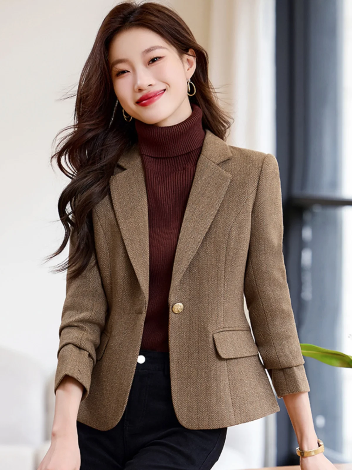 Elegant Short Suit Jacket for Women Business Professional Style Autumn Winter New Arrival High Waist Cinched Ladylike Look
Elegant Short Suit Jacket for Women Business Professional Style Autumn Winter New Arrival High Waist Cinched Ladylike Look
