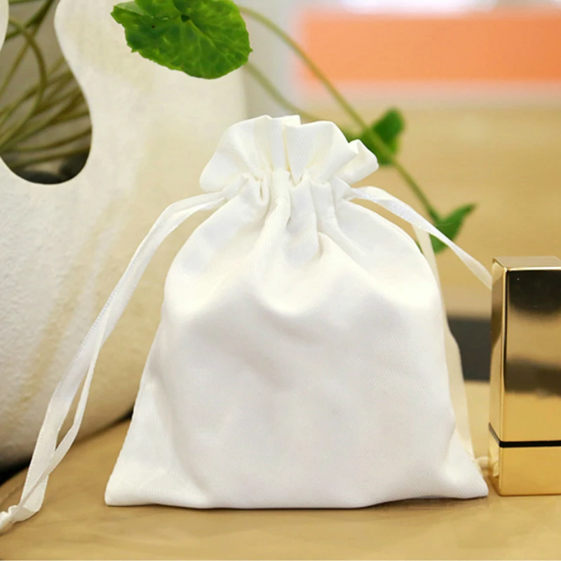 Satin Drawstring Bags Silk Jewelry Cosmetic Wedding Party Gift Hair Packaging Pouches Reusable Sachet Custom Logo Print 50pcs
Satin Drawstring Bags Silk Jewelry Cosmetic Wedding Party Gift Hair Packaging Pouches Reusable Sachet Custom Logo Print 50pcs