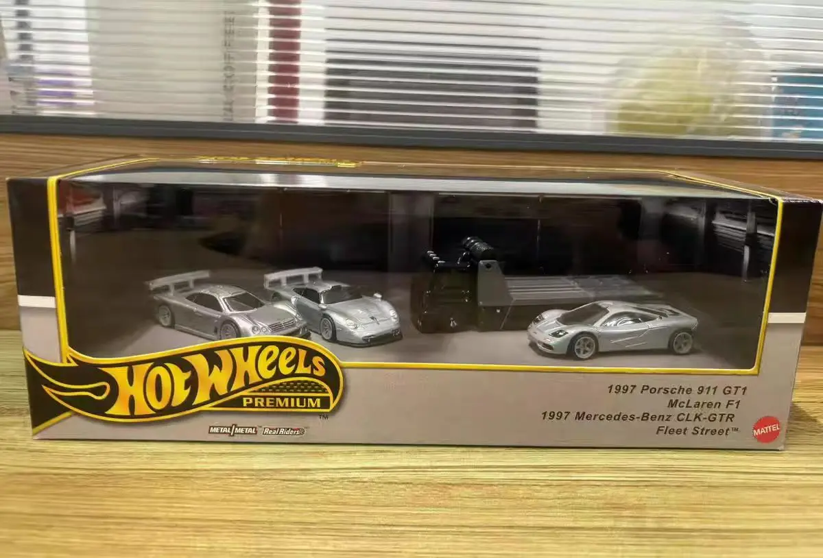 Hot Wheels Premium Diecast Car Collection Set GMH39 Metal Base Real Riders Garage Transporter with Honda Mercedes Benz Porsche
Hot Wheels Premium Diecast Car Collection Set GMH39 Metal Base Real Riders Garage Transporter with Honda Mercedes Benz Porsche