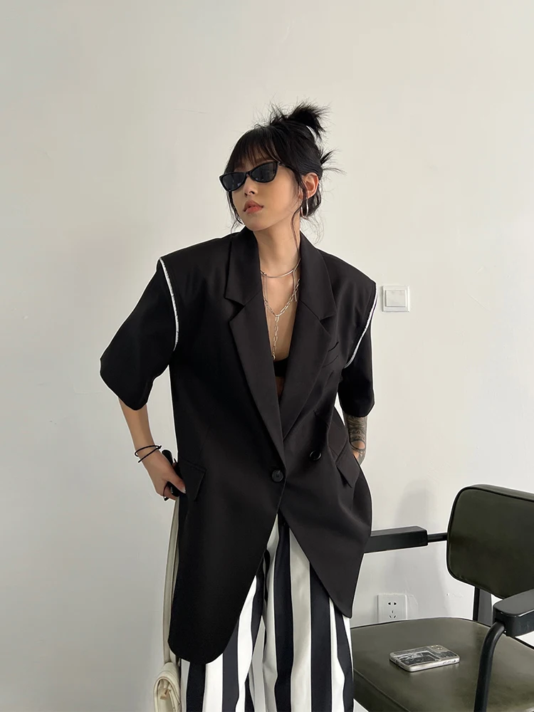 Slim Fit Bla Suit Jaet Women's Summer Casual Sle Polyester Fabric ort Sve Single Button Closure Commute Faion
Slim Fit Bla Suit Jaet Women's Summer Casual Sle Polyester Fabric ort Sve Single Button Closure Commute Faion