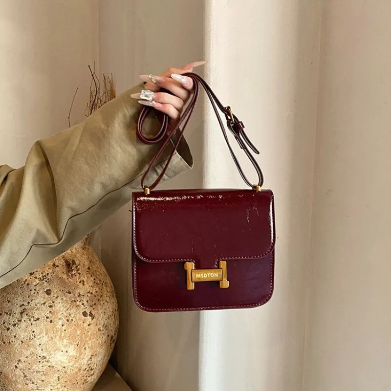 Unique Vintage Diaper Bags For Women Simple Luxury Leather Tote Bag Elegant Designer Minimalist Commuter Bag
Unique Vintage Diaper Bags For Women Simple Luxury Leather Tote Bag Elegant Designer Minimalist Commuter Bag