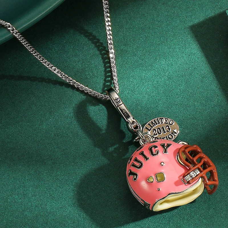 1Pc Fashion Cool Enamel Letter Pink Helmet Pendant Necklace for Women Personality Niche Party Jewelry Sports Style Gift
1Pc Fashion Cool Enamel Letter Pink Helmet Pendant Necklace for Women Personality Niche Party Jewelry Sports Style Gift