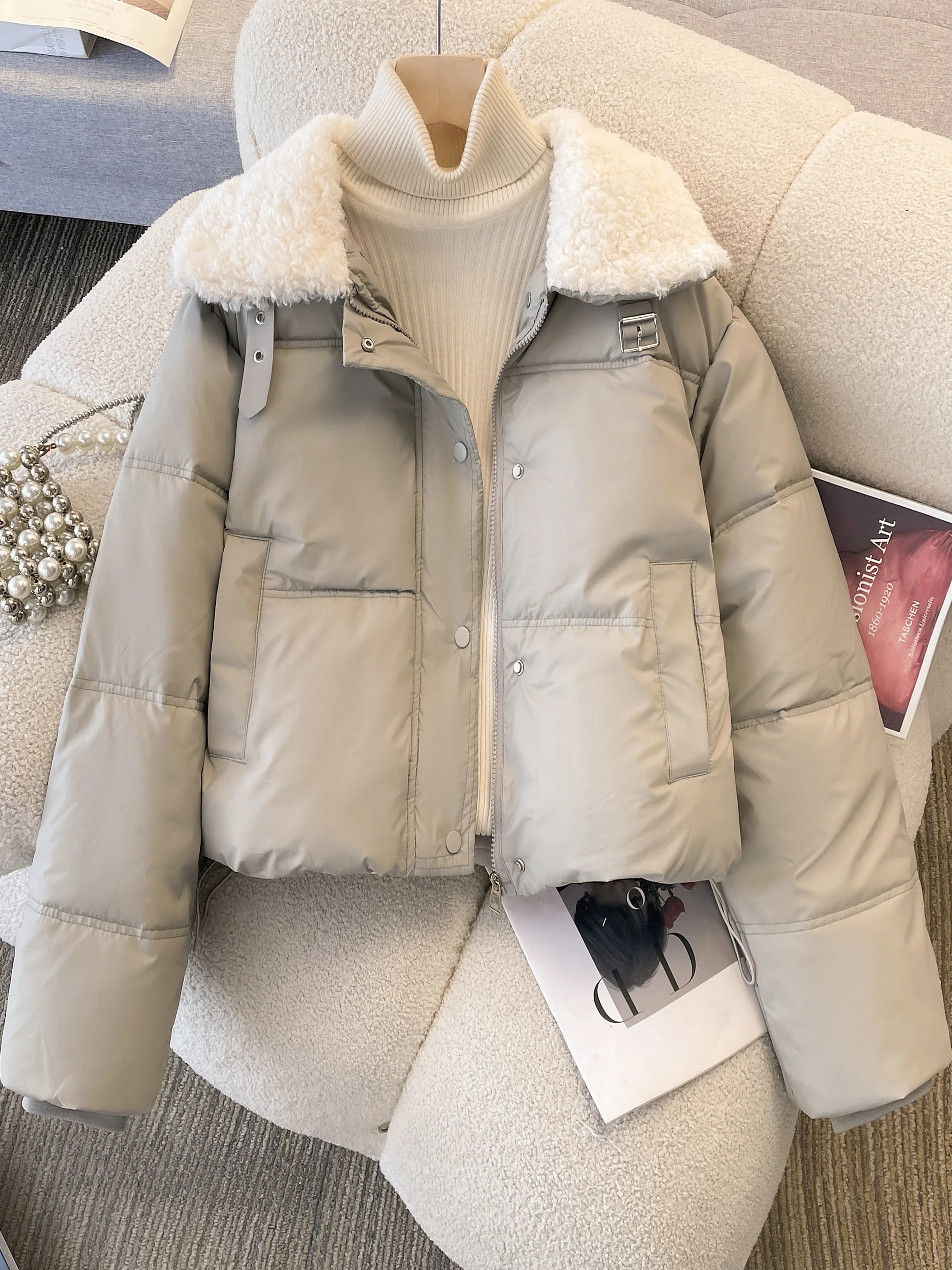 Lamb Fur Collar Cotton Jaet Women's Winter Thiened ort Bread Sle Large Size Padded Coat Korean Loose Fit Zipper Closure
Lamb Fur Collar Cotton Jaet Women's Winter Thiened ort Bread Sle Large Size Padded Coat Korean Loose Fit Zipper Closure