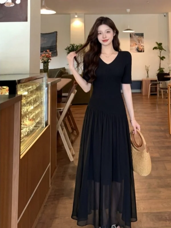 Elegant plus Size Summer Dress V-Neck Design Slimming Mesh Long Skirt High Waist Short Sleeve Skin-friendly Breathable
Elegant plus Size Summer Dress V-Neck Design Slimming Mesh Long Skirt High Waist Short Sleeve Skin-friendly Breathable