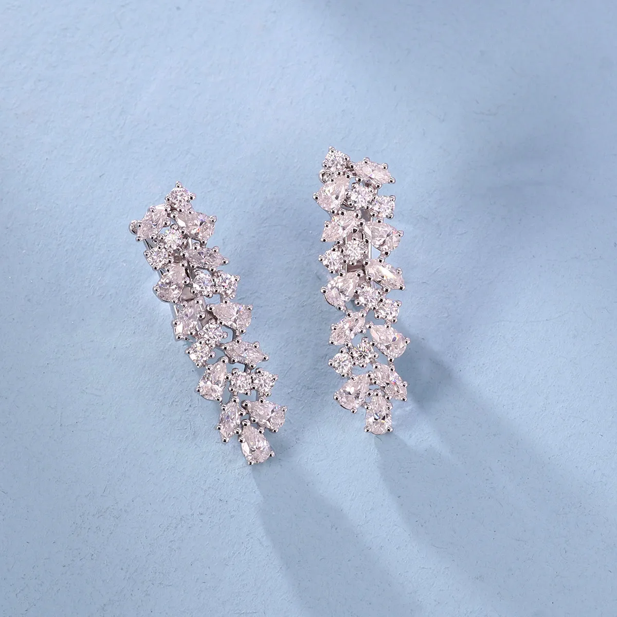 Provence 18/14/10K White Gold Fashion Bright Water Drop Shape Tassel Moissanite Earrings For Women Trendy Customized Gift
Provence 18/14/10K White Gold Fashion Bright Water Drop Shape Tassel Moissanite Earrings For Women Trendy Customized Gift