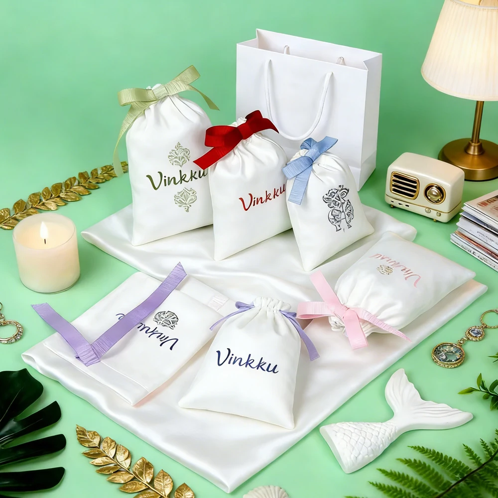 Custom Logo 100Pcs Luxury Drawstring White Velvet Jewelry Pouch Bag Soft Flannel Earrings Necklace Perfume Lipstick Storage Bag
Custom Logo 100Pcs Luxury Drawstring White Velvet Jewelry Pouch Bag Soft Flannel Earrings Necklace Perfume Lipstick Storage Bag