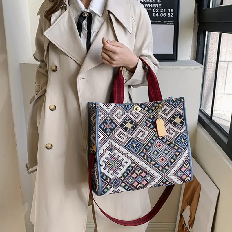 Single Shoulder Bag Ethnic Style Handbag Large Capacity Canvas Multifunctional Fashionable And Casual Commuting Ba
Single Shoulder Bag Ethnic Style Handbag Large Capacity Canvas Multifunctional Fashionable And Casual Commuting Ba
