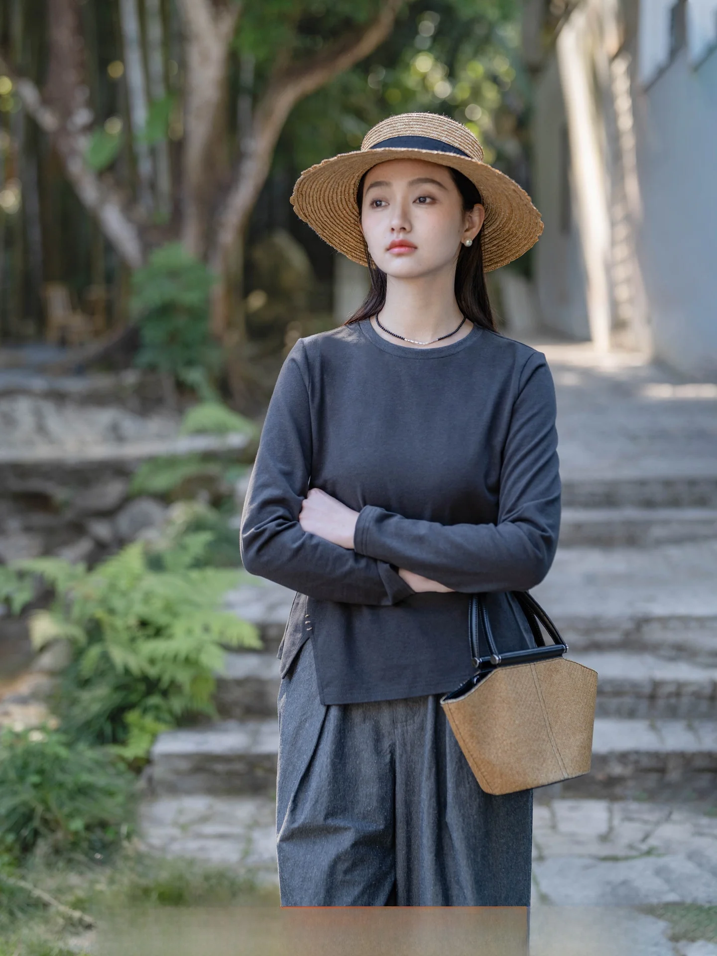 Original Spring Wooden Cotton Fiber Soft Skin-friendly round Ne Side Slit Slim Fit T-irt Comfortable Casual Women's Top
Original Spring Wooden Cotton Fiber Soft Skin-friendly round Ne Side Slit Slim Fit T-irt Comfortable Casual Women's Top