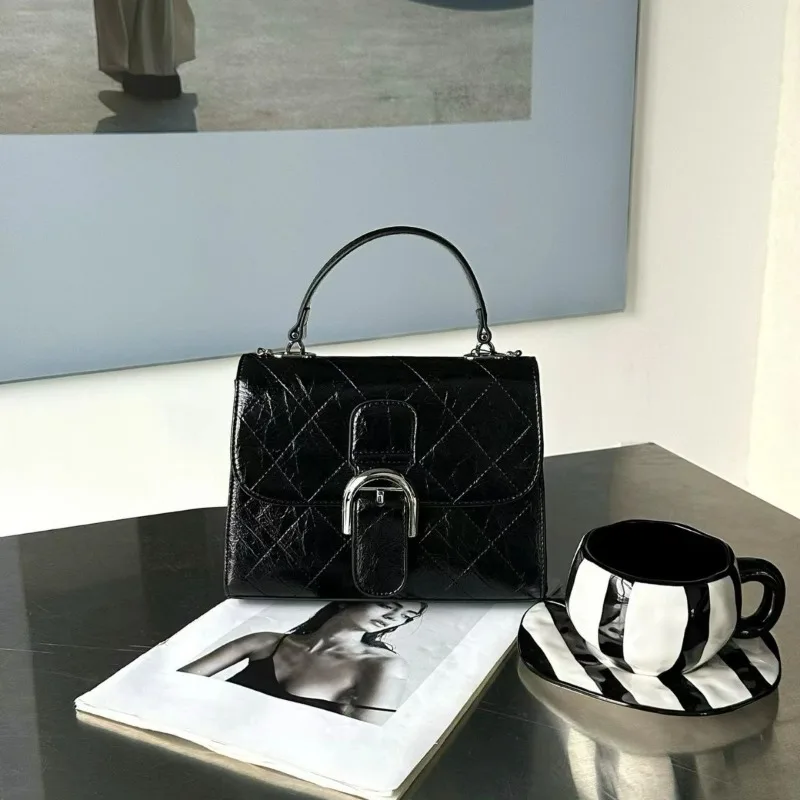 New fashionable women's bag portable small square bag crossbody shoulder bag versatile model
New fashionable women's bag portable small square bag crossbody shoulder bag versatile model