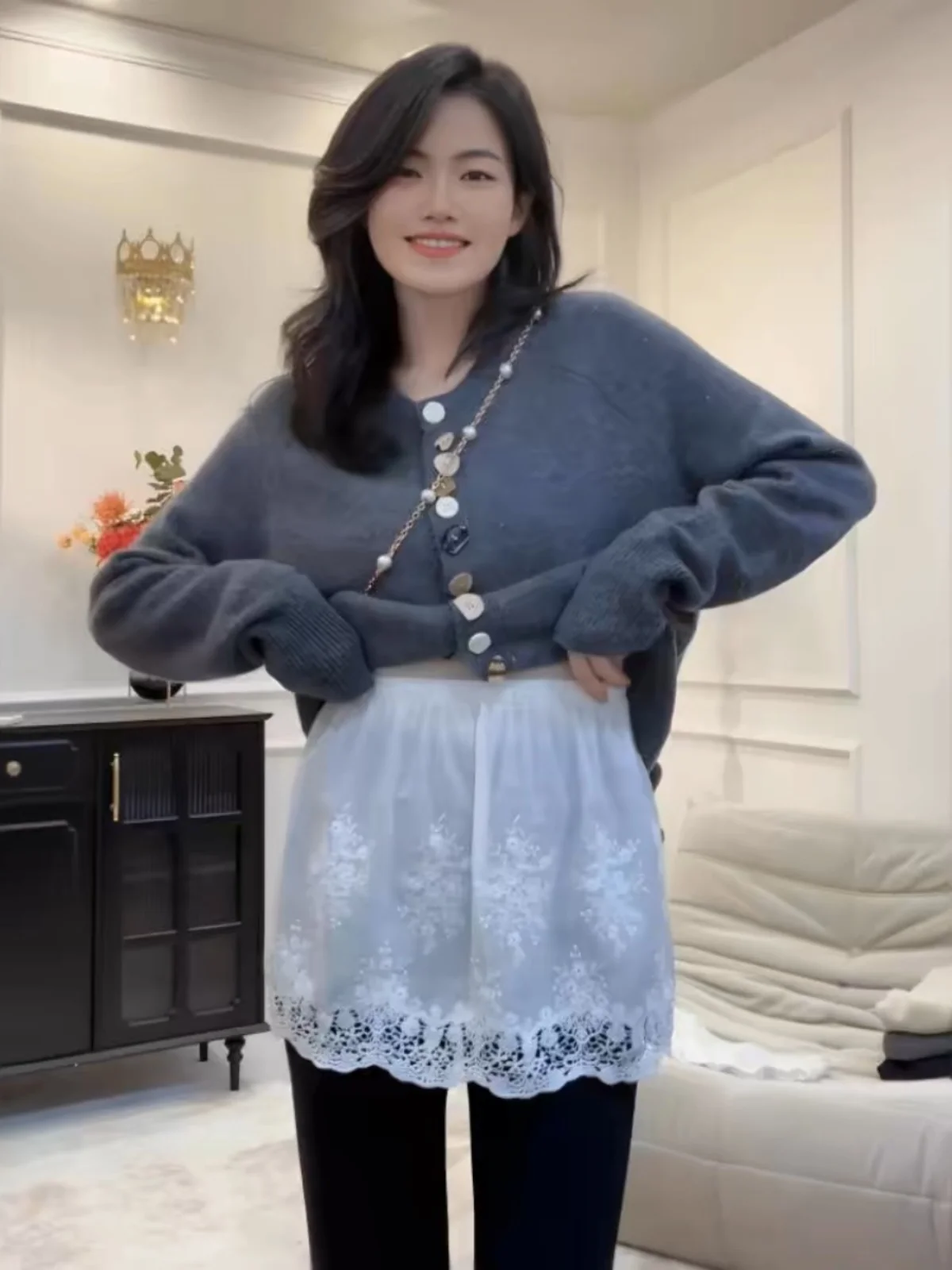 Юбка женская больших размеров с кружевной отделкой, с высокой талией, А-силуэт, для повседневной носки, в корейском стиле, из других материалов, стандартный крой
Юбка женская больших размеров с кружевной отделкой, с высокой талией, А-силуэт, для повседневной носки, в корейском стиле, из других материалов, стандартный крой