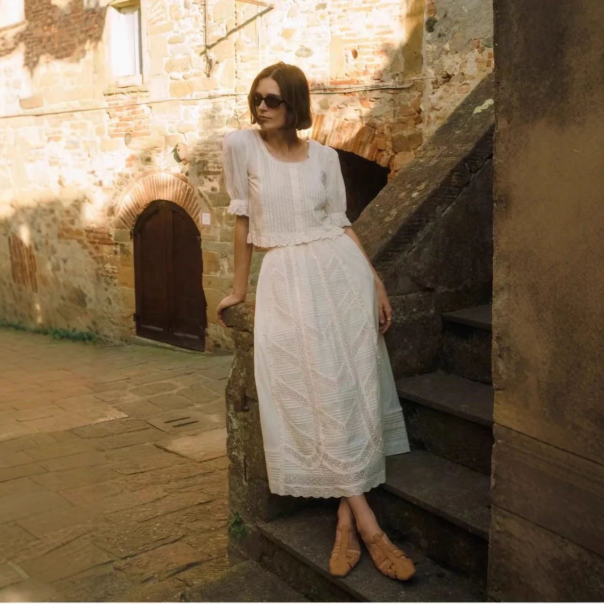 French Sle High Waist A-Line Skirt with irt Gored Accordion Pleats U-Ne Lace Splicing Early Autumn New Arrival
French Sle High Waist A-Line Skirt with irt Gored Accordion Pleats U-Ne Lace Splicing Early Autumn New Arrival
