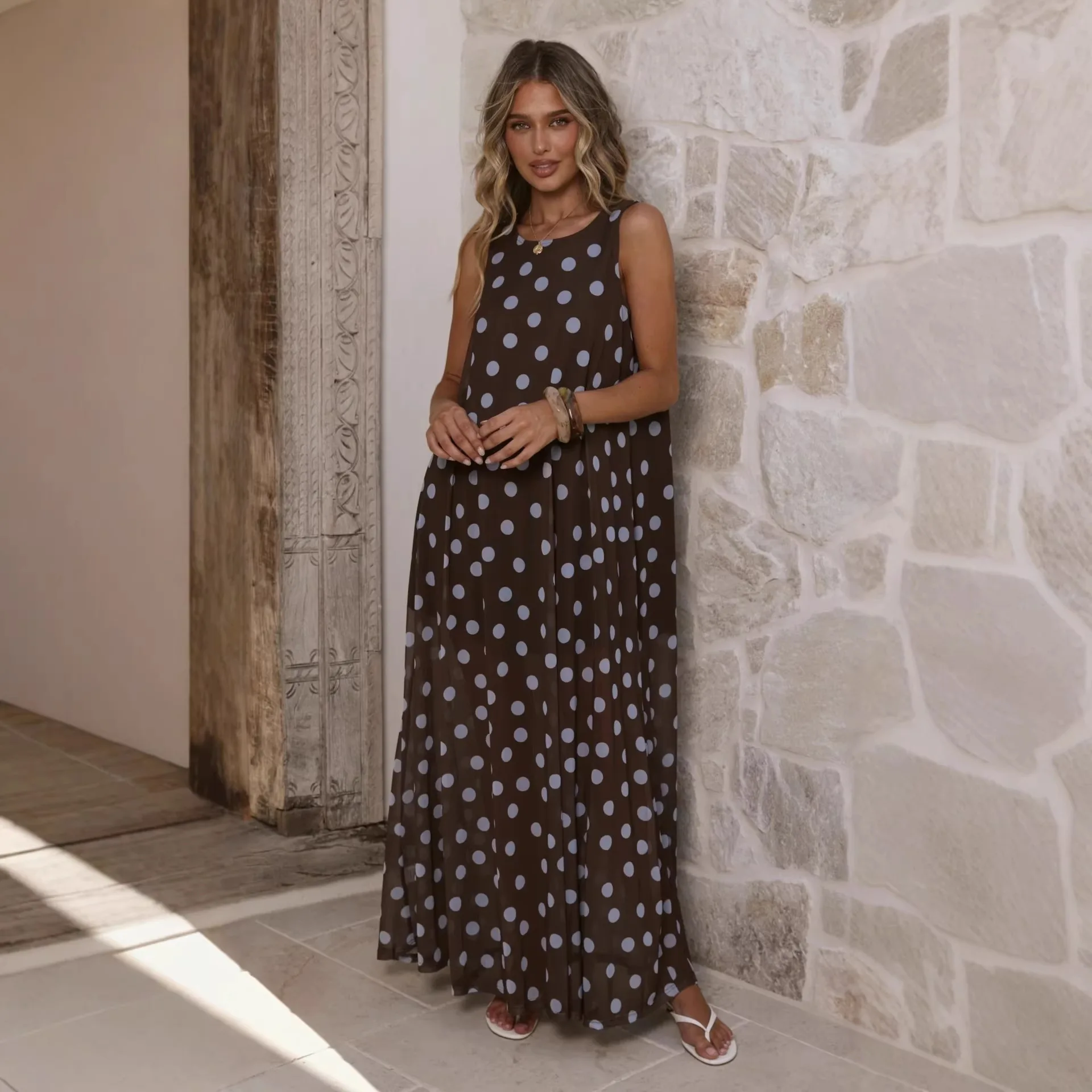 Women's Casual Dresses Brown Polka Dot Sleeveless Round Neck Loose Flowy Maxi Dress Summer Beach Boho Holiday Long Sundress
Women's Casual Dresses Brown Polka Dot Sleeveless Round Neck Loose Flowy Maxi Dress Summer Beach Boho Holiday Long Sundress