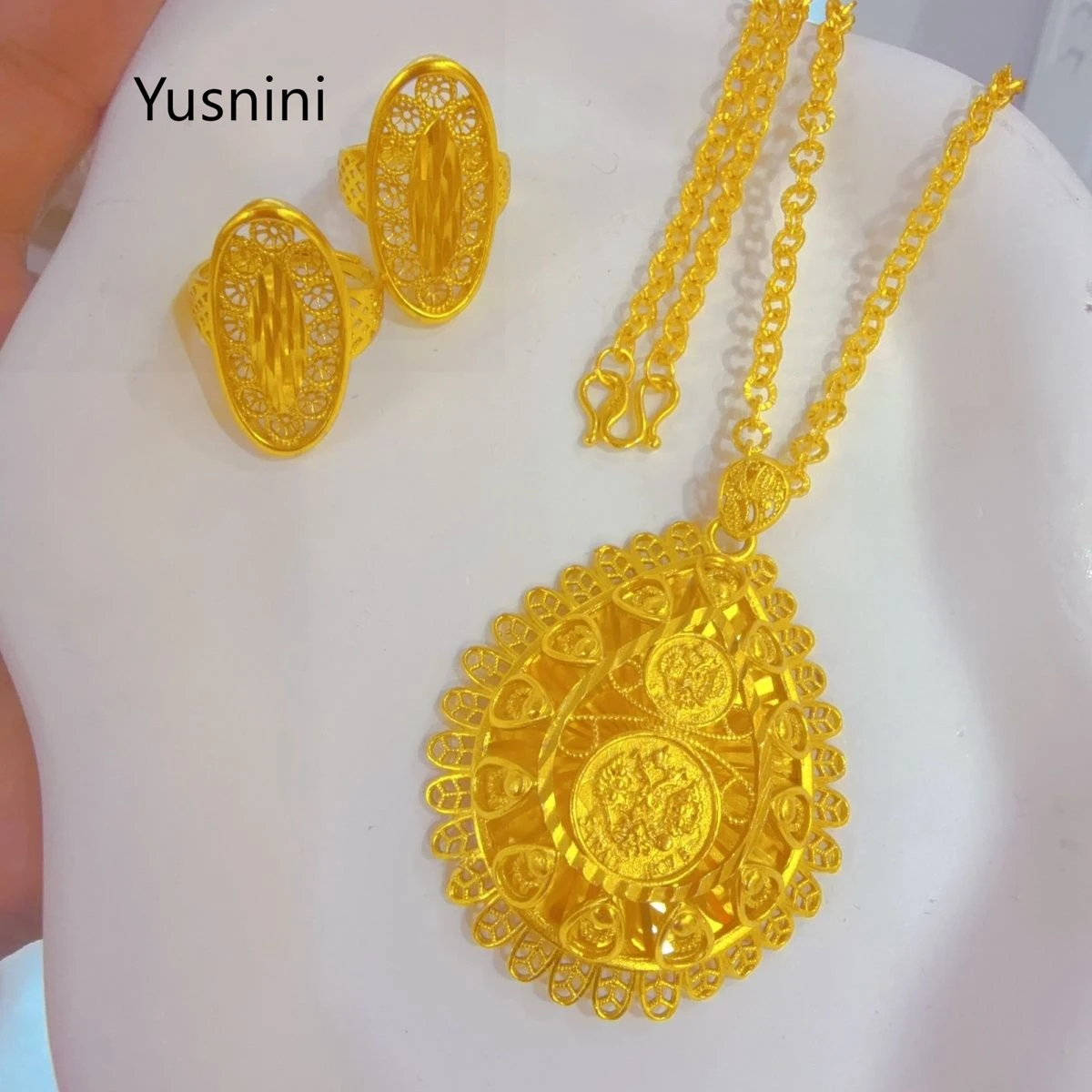New French Fashion Dubai High-end 24K Gold Plated Necklace Ring Elegant Wedding Engagement Party Jewelry Set for Beloved 222
New French Fashion Dubai High-end 24K Gold Plated Necklace Ring Elegant Wedding Engagement Party Jewelry Set for Beloved 222