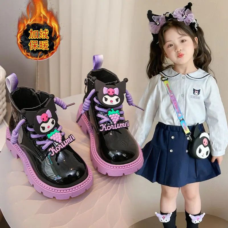 Cute Sanrio Cartoon Toddler Girl Plush Lined Non-Slip Martin Boot with Kuromi My Melody Charm Side Zipper Daily Walking Footwear
Cute Sanrio Cartoon Toddler Girl Plush Lined Non-Slip Martin Boot with Kuromi My Melody Charm Side Zipper Daily Walking Footwear
