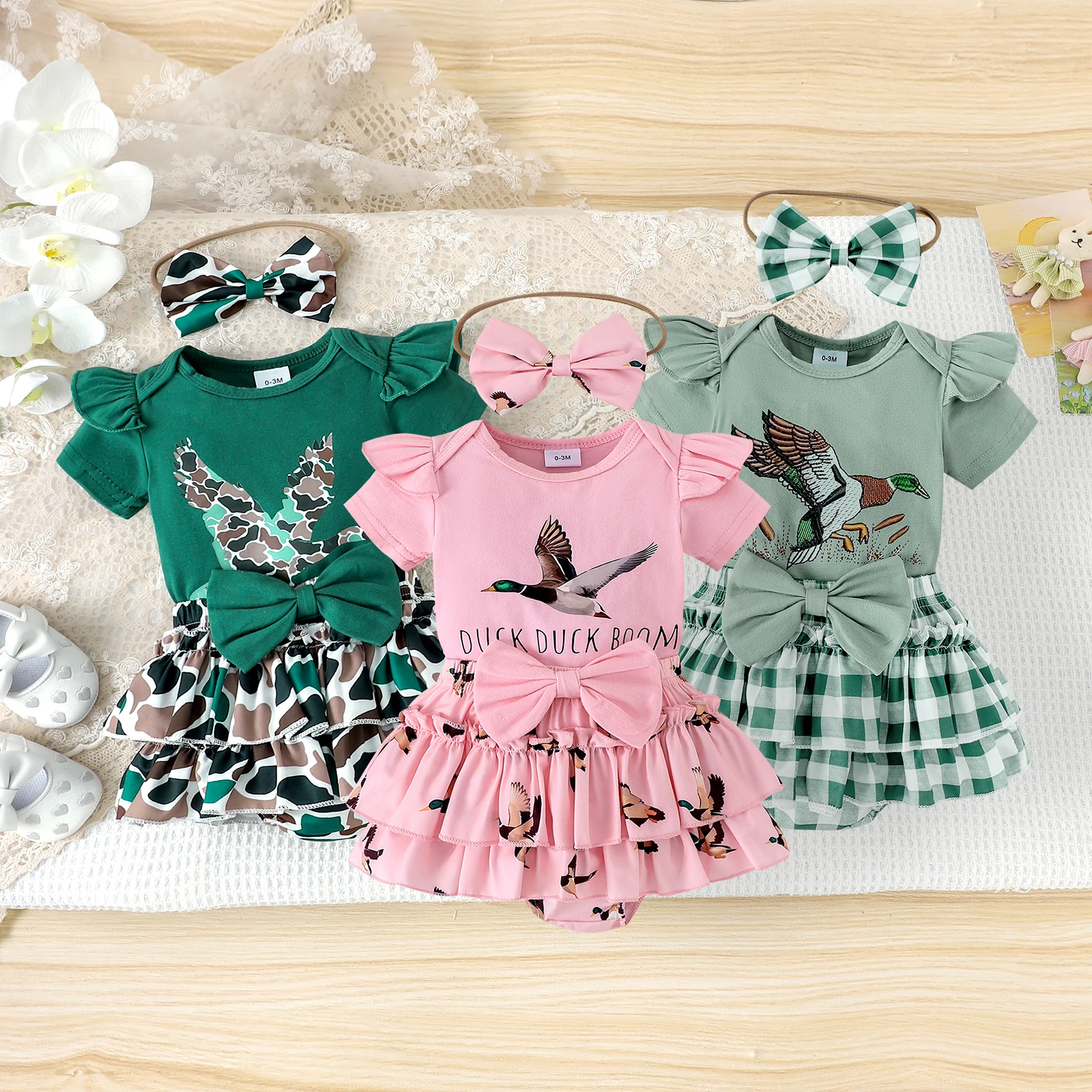 3PCS Summer Girls 0-1 Years Old Cute And Comfortable Bird Pattern Short-Sleeved Clothes + Printed Shorts + Head Estimates
3PCS Summer Girls 0-1 Years Old Cute And Comfortable Bird Pattern Short-Sleeved Clothes + Printed Shorts + Head Estimates