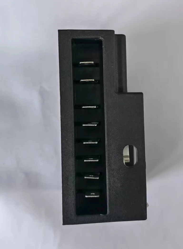 Автомобильный холодильник 12/24 В постоянного тока, компрессор, стартер
Автомобильный холодильник 12/24 В постоянного тока, компрессор, стартер