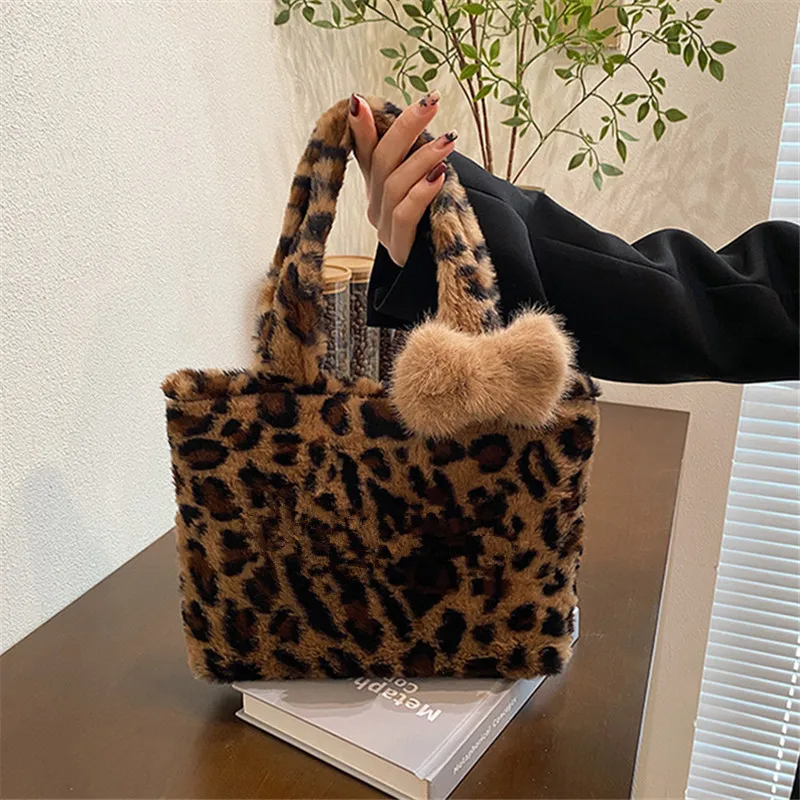 Leopard print plush Handbag Soft Fluffy Tote Bag, Stylish Shoulder Bags for Women Daily Use Friends Festivals Parties Gift
Leopard print plush Handbag Soft Fluffy Tote Bag, Stylish Shoulder Bags for Women Daily Use Friends Festivals Parties Gift