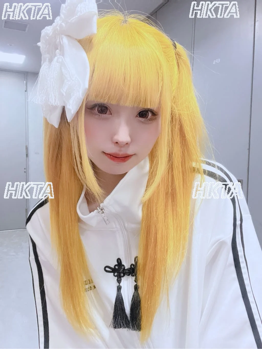 Japanese Retro Girls Sweet Cool Loose Casual Sport Hoodie Jacket Autumn New Half Sleeve Lapel New Zipper Long Coats for Women
Japanese Retro Girls Sweet Cool Loose Casual Sport Hoodie Jacket Autumn New Half Sleeve Lapel New Zipper Long Coats for Women