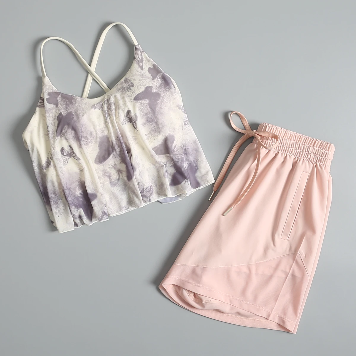 Yoga suits for women in summer sexy fitness slim suspender vest quick-drying loose casual jogging shorts
Yoga suits for women in summer sexy fitness slim suspender vest quick-drying loose casual jogging shorts