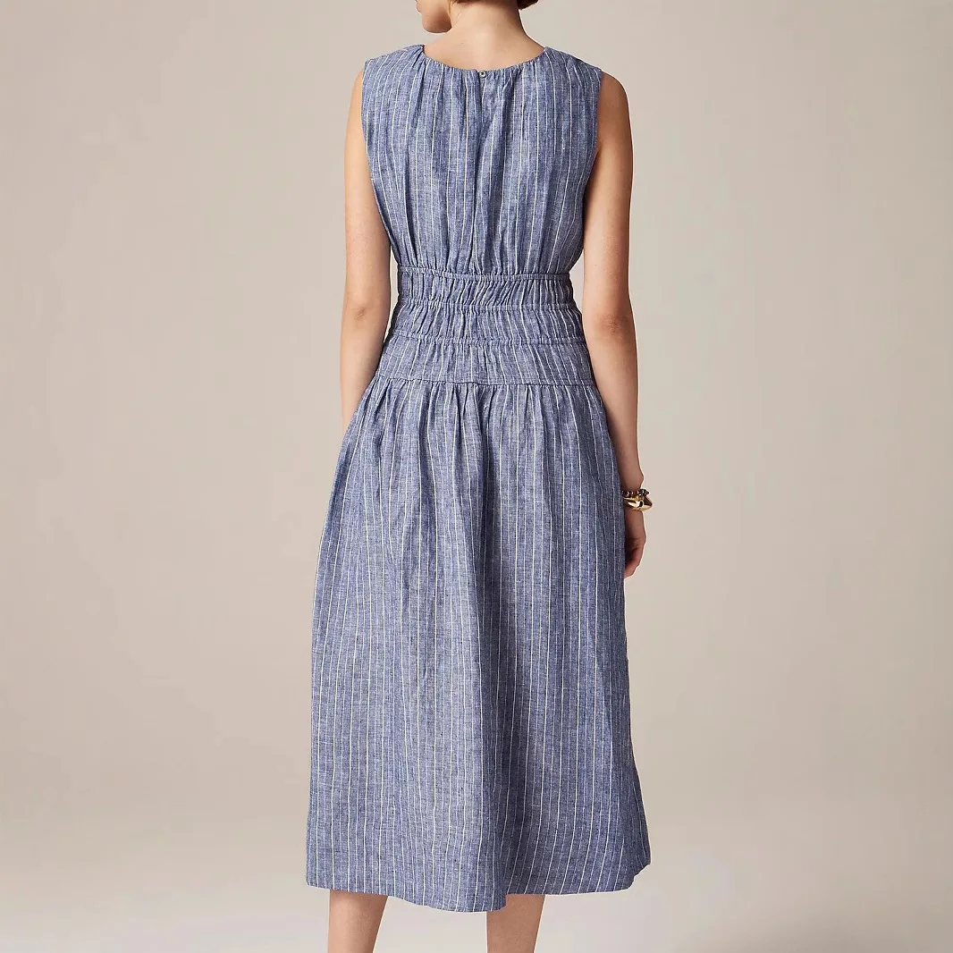 2025 Summer Sleeveless Blue and White Striped Cotton Waist Fold Casual Commuter Dress
2025 Summer Sleeveless Blue and White Striped Cotton Waist Fold Casual Commuter Dress