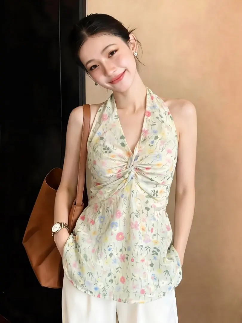 Summer Floral Art V-neck Hanging Neck Vest Women's Holiday Wear Beautiful Waist-cinching Chiffon Top Back Shirt
Summer Floral Art V-neck Hanging Neck Vest Women's Holiday Wear Beautiful Waist-cinching Chiffon Top Back Shirt